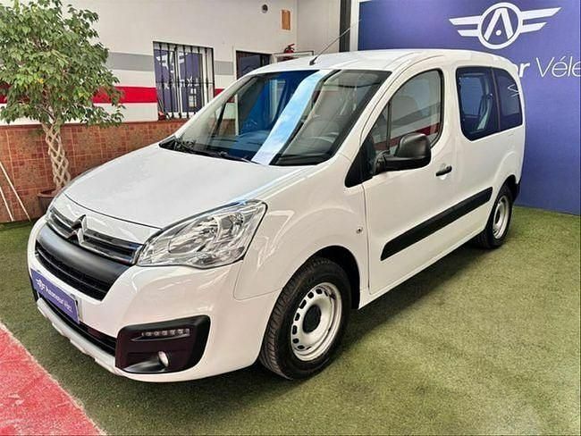 Usado Citroën Berlingo Live 102 CV (75 kW) 2019 Blanco Monovolumen