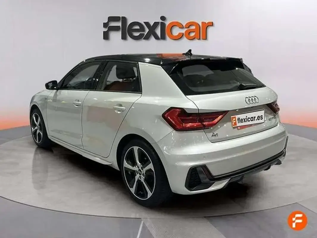 Usado Audi A1 Sportback Advanced Plus 110 CV (80 kW) 2023 Gris Utilitario