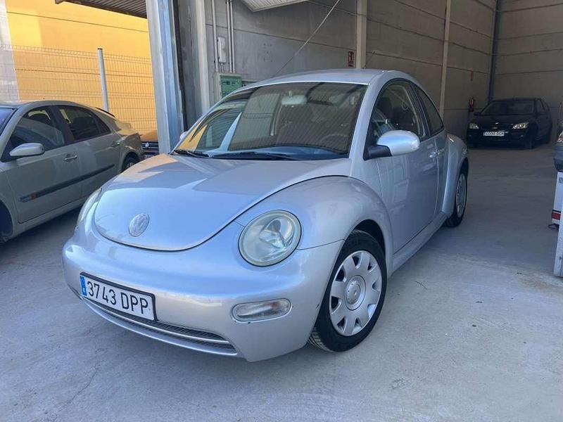 Usado VW Beetle 102 CV (75 kW) 2005 Gris Utilitario