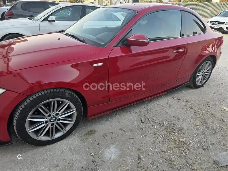 Usado BMW 120 Coupé Sport Line 177 CV (130 kW) 2009 Rojo Coupe