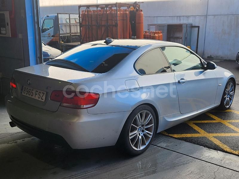 Usado BMW 320 Comfort Edition 177 CV (130 kW) 2007 Gris / plata Coupe