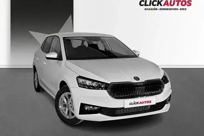 Usado Skoda Fabia Selection 115 CV (84 kW) 2025 Blanco Utilitario