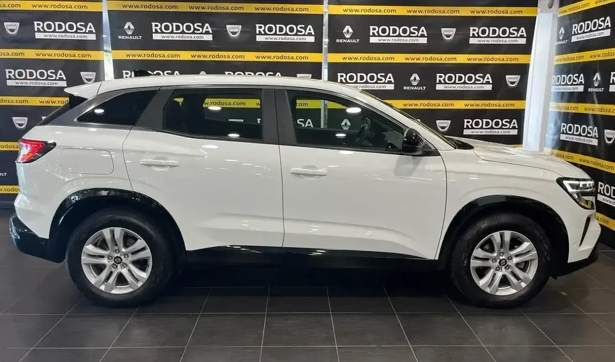 Usado Renault Austral Equilibre 140 CV (102 kW) 2023 Blanco SUV