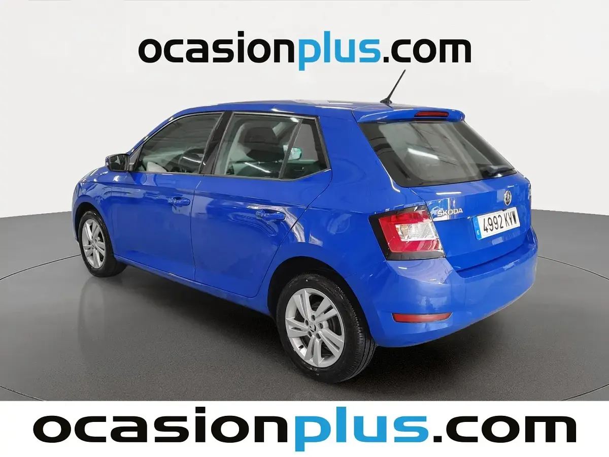 Usado Skoda Fabia 75 CV (55 kW) 2019 Azul Utilitario