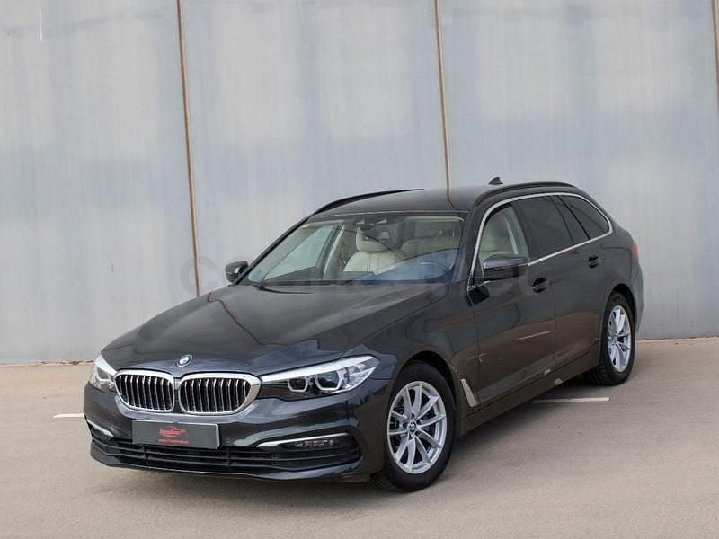 Usado BMW 520 190 CV (139 kW) 2020 Gris / plata Familiar