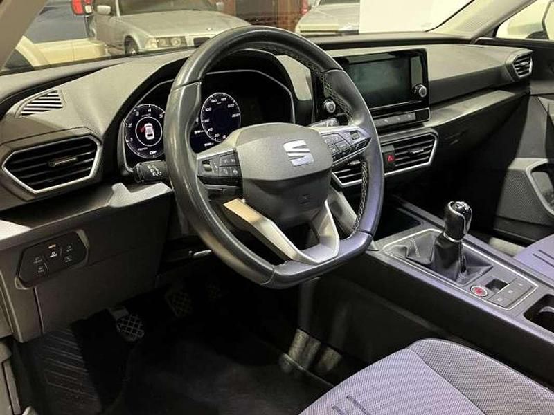 Usado Seat Leon Style 116 CV (85 kW) 2021 Blanco Utilitario