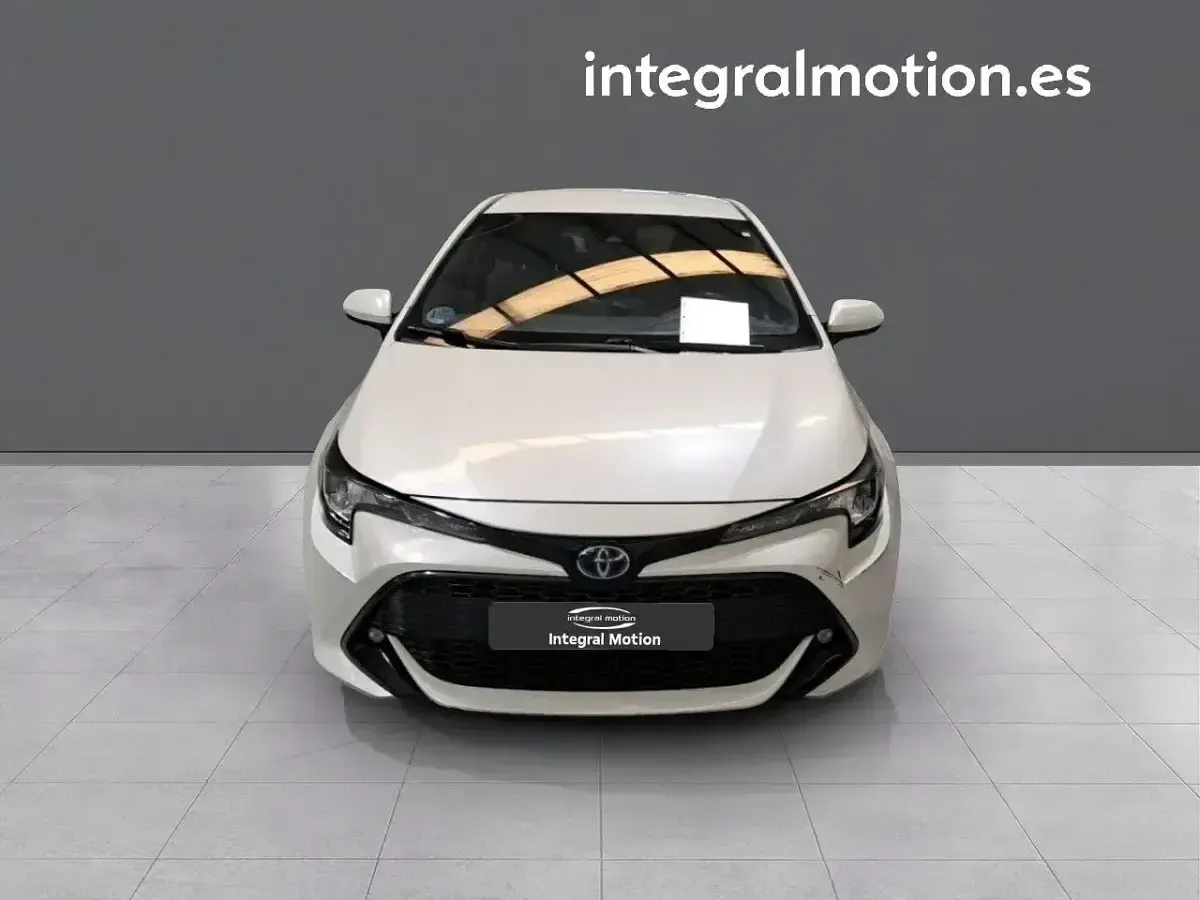 Usado Toyota Corolla Active 122 CV (89 kW) 2021 Blanco Berlina