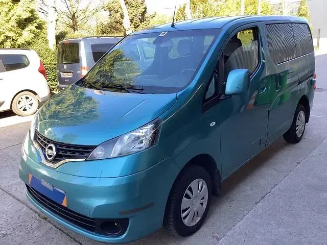 Usado Nissan NV200 Comfort 110 CV (80 kW) 2013 Azul Monovolumen