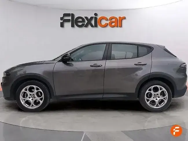 Usado Alfa Romeo Tonale Sprint 160 CV (117 kW) 2023 Gris SUV