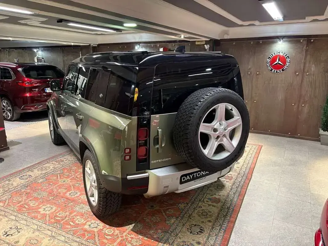 Usado Land Rover Defender SE 249 CV (183 kW) 2022 Verde SUV