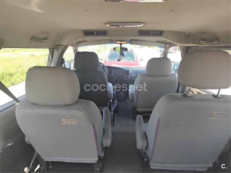 Usado Hyundai H-1 140 CV (102 kW) 2005 Gris / plata Monovolumen