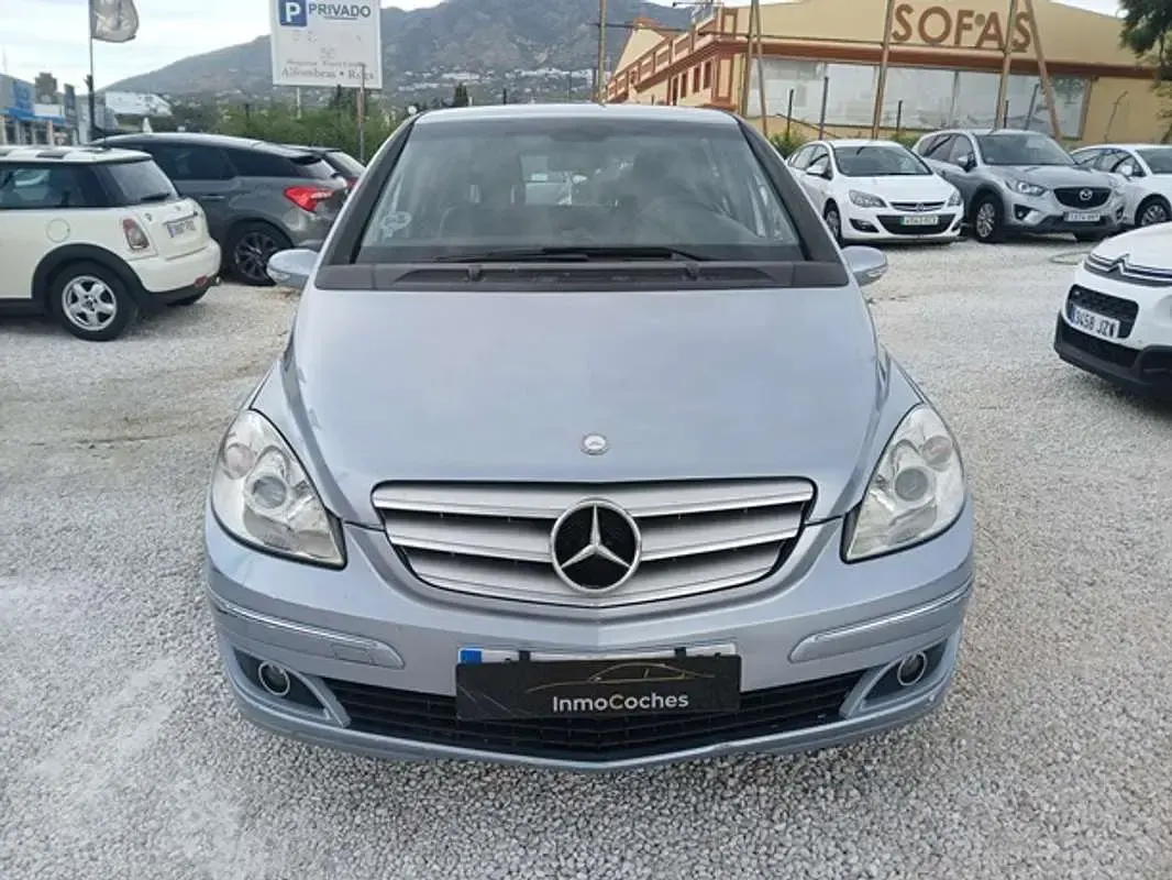 Usado Mercedes B180 109 CV (80 kW) 2008 Gris Monovolumen