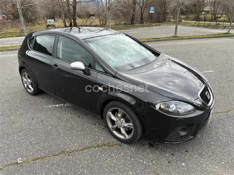 Negro Usado 2007 Seat Leon FR Berlina | 8600 € (Precio justo) - Imagen 1/4