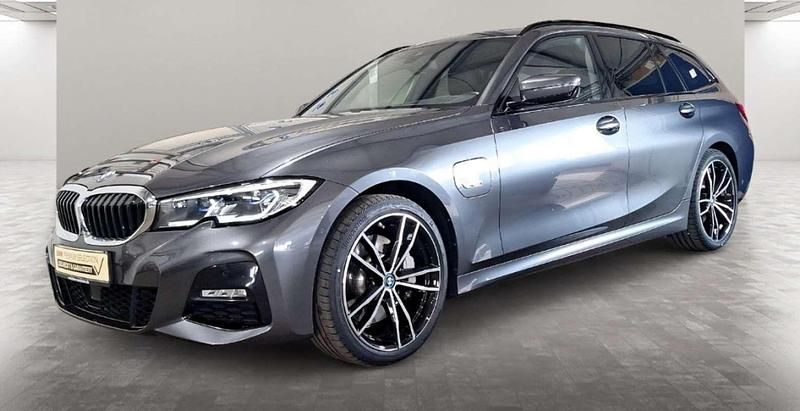 Gris Usado 2022 BMW 330e Berlina | 35.900 € (Caro) - Imagen 1/4