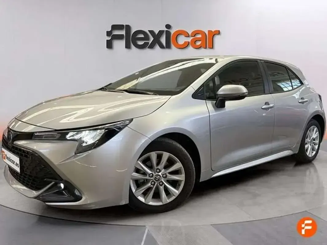 Usado Toyota Corolla Active 140 CV (102 kW) 2024 Gris Utilitario