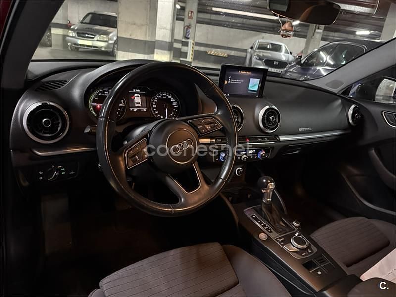 Usado Audi e-tron Sport 150 kW (204 CV) 2018 Rojo SUV