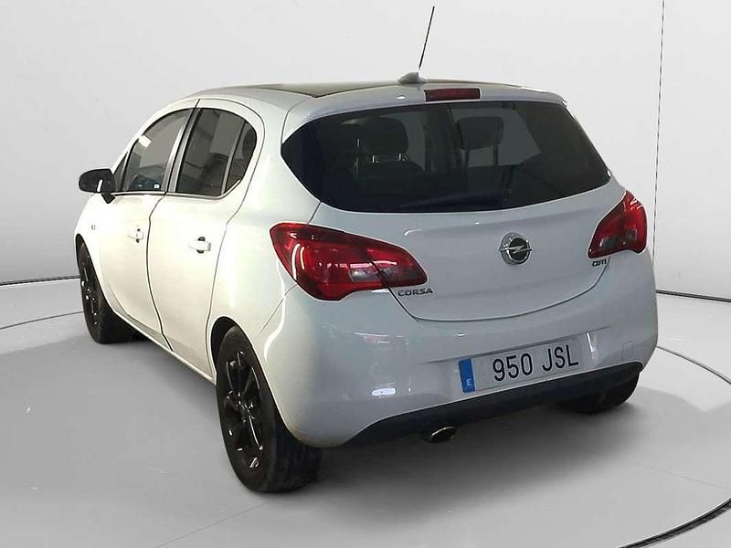 Usado Opel Corsa Color Edition 95 CV (69 kW) 2016 Blanco Utilitario