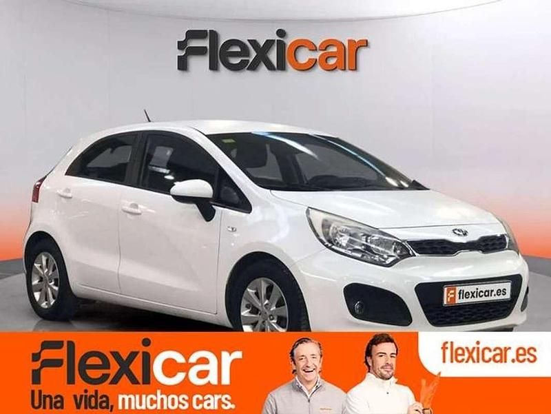Usado Kia Rio 86 CV (63 kW) 2014 Blanco Utilitario
