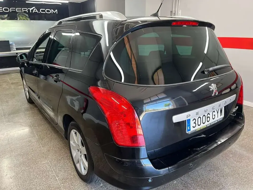 Usado Peugeot 308 SW Sportium 109 CV (80 kW) 2010 Negro Familiar