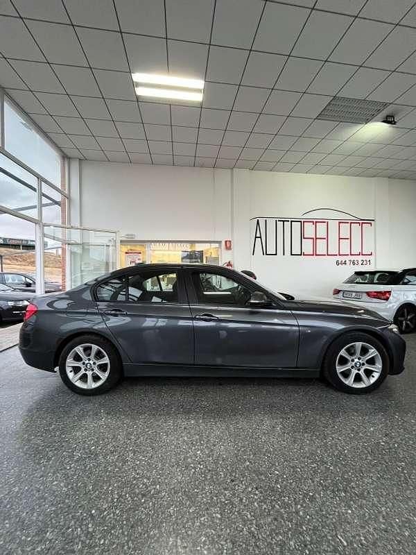 Usado BMW 318 143 CV (105 kW) 2013 Gris Familiar