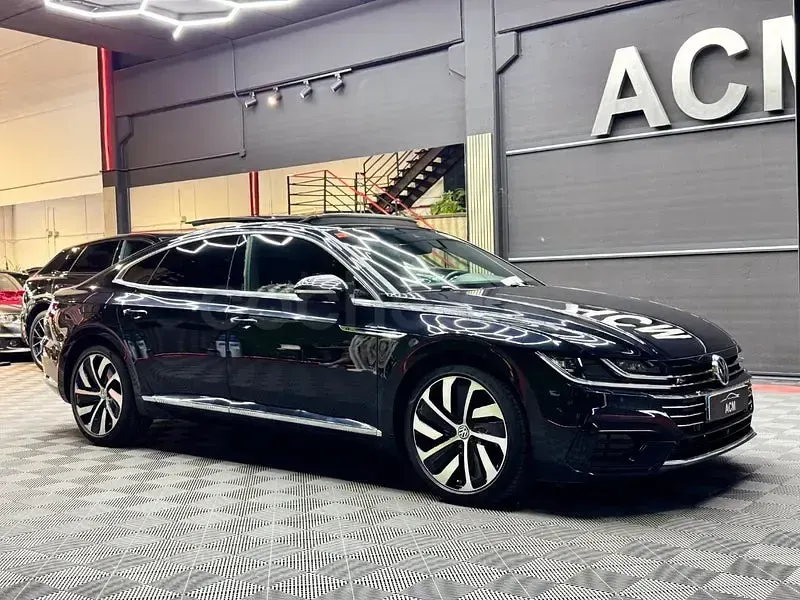 Usado VW Arteon R-line 150 CV (110 kW) 2018 Negro Utilitario