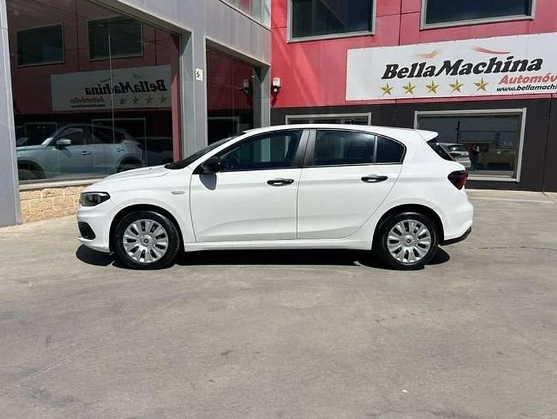 Usado Fiat Tipo S 120 CV (88 kW) 2018 Blanco Familiar