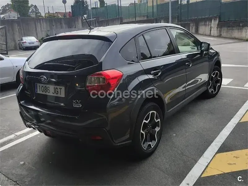 Usado Subaru XV 147 CV (108 kW) 2015 Negro SUV