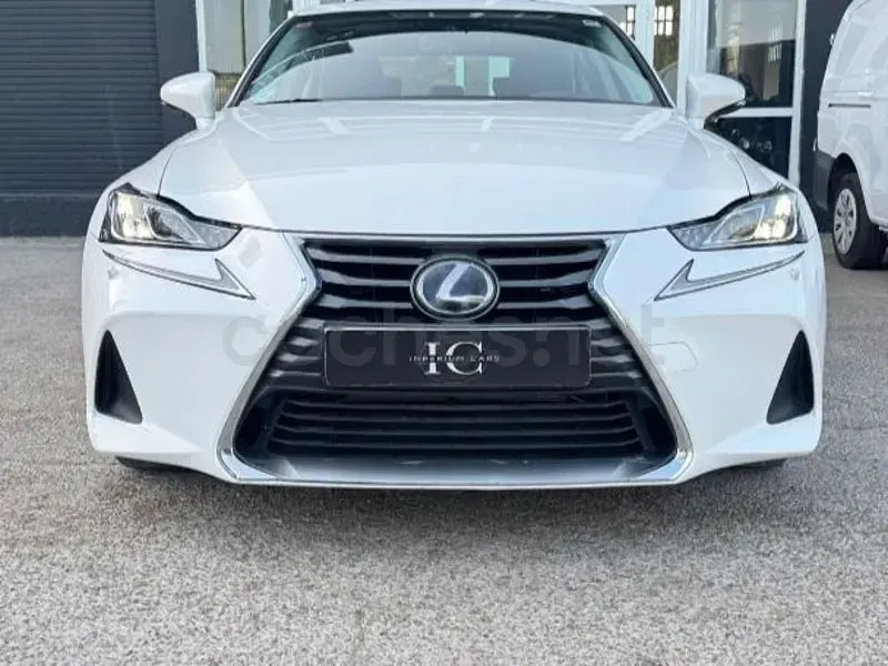 Usado Lexus IS300h Executive Line 223 CV (164 kW) 2017 Blanco Berlina