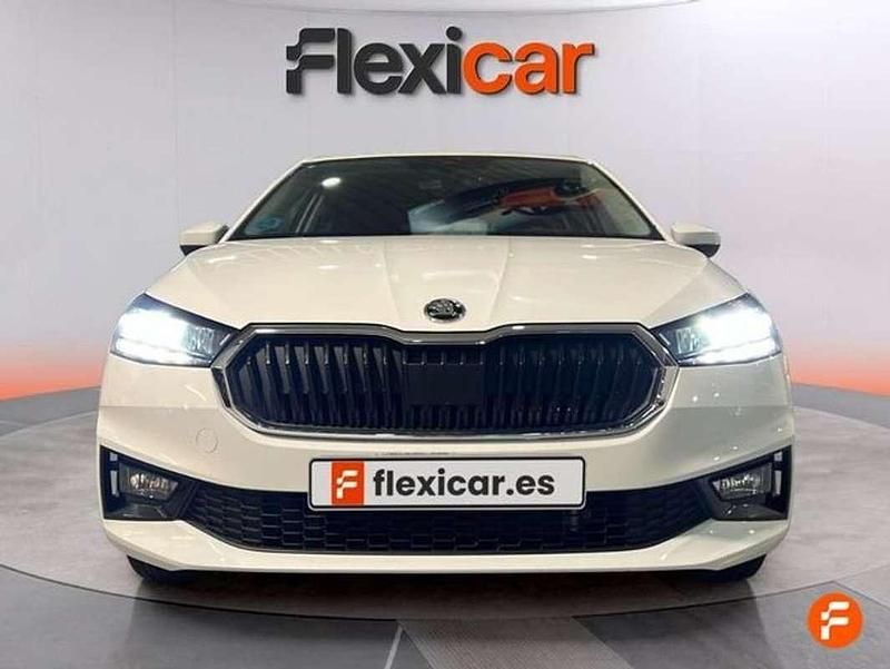 Usado Skoda Fabia Selection 95 CV (69 kW) 2024 Blanco Utilitario