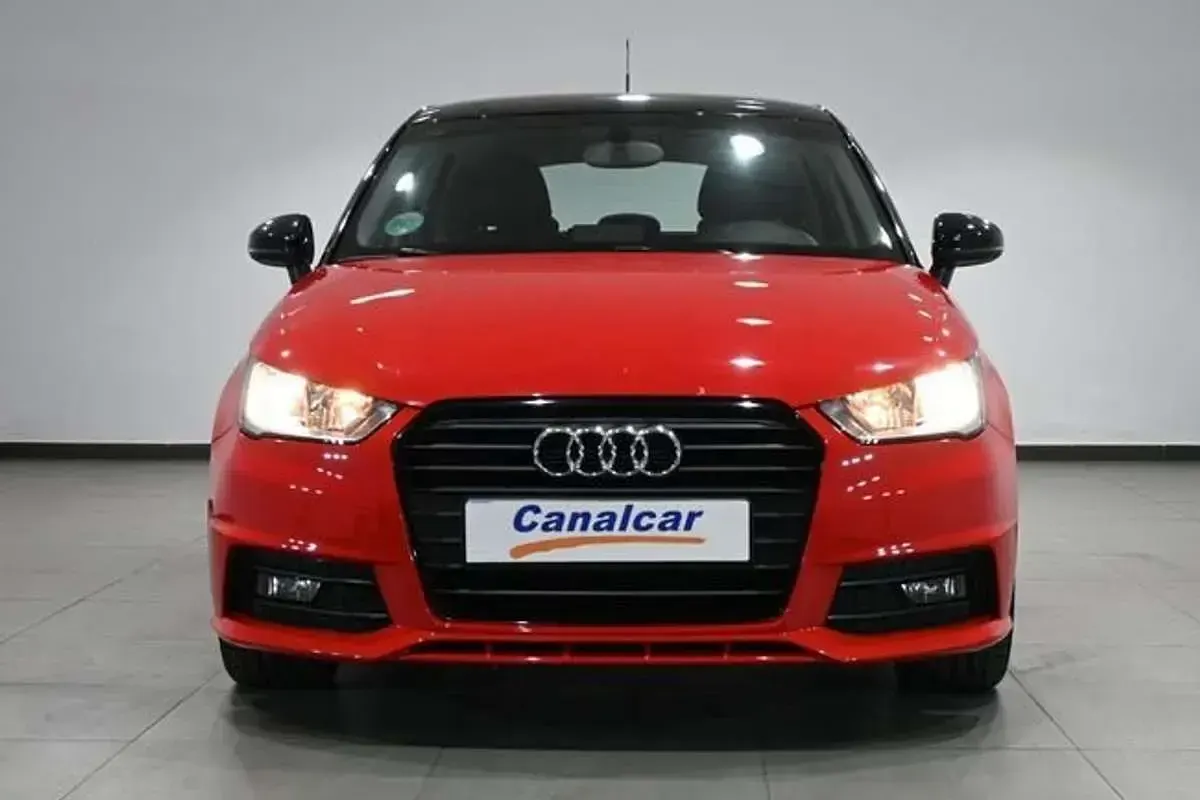 Usado Audi A1 Sportback Design 90 CV (66 kW) 2018 Rojo Utilitario