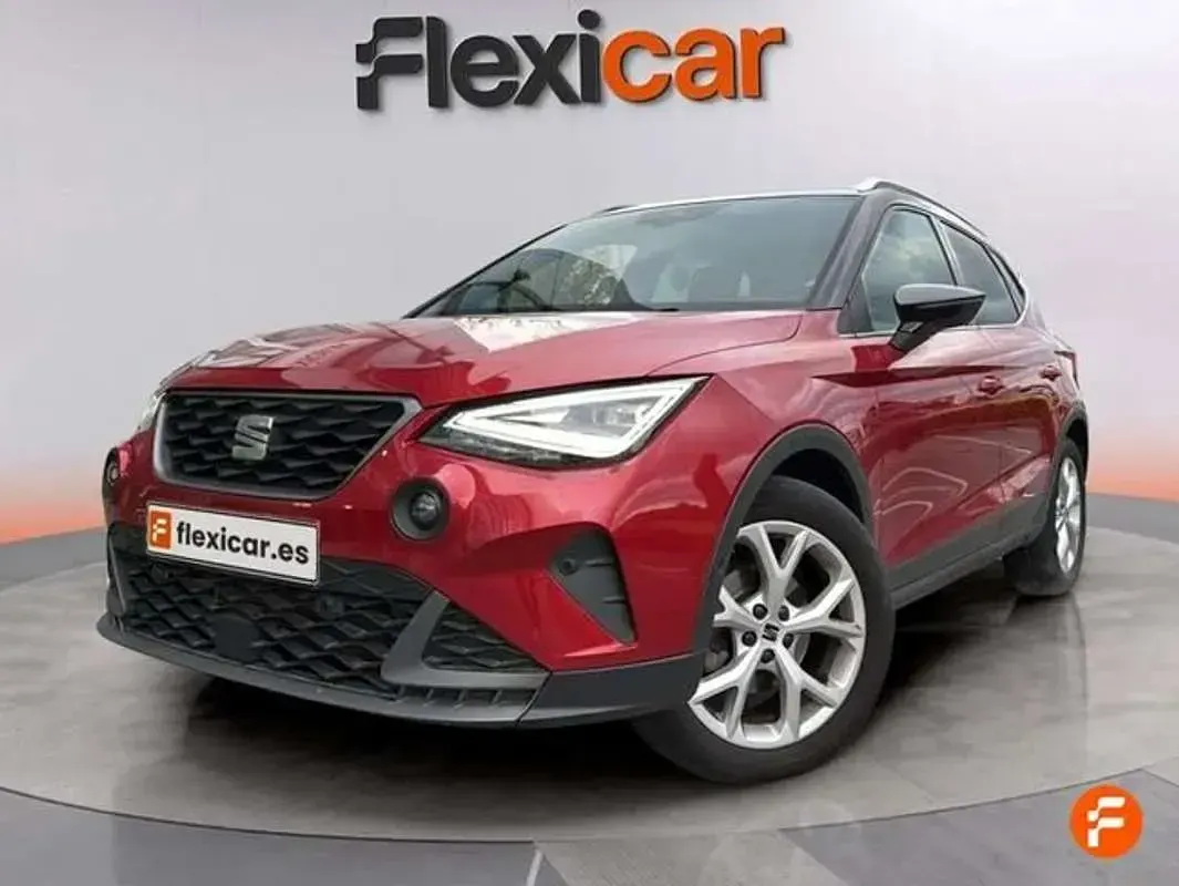 Używany Seat Arona FR 90 KM (66 kW) 2021 Czerwony SUV