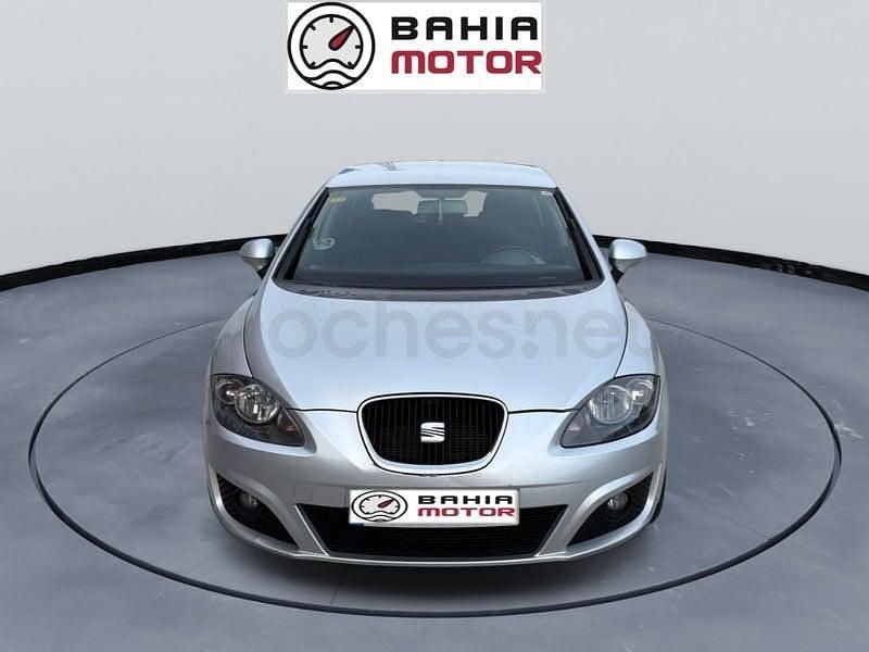 Usado Seat Leon Copa 105 CV (77 kW) 2011 Gris / plata Utilitario