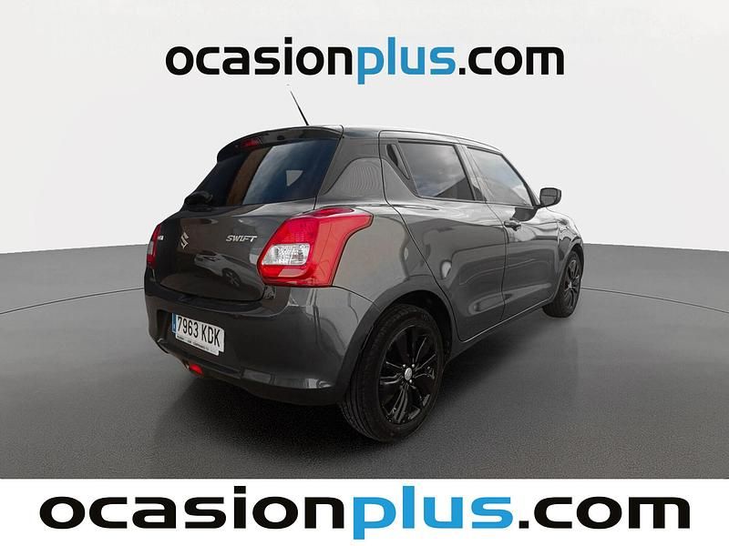 Usado Suzuki Swift 111 CV (81 kW) 2017 Gris Utilitario