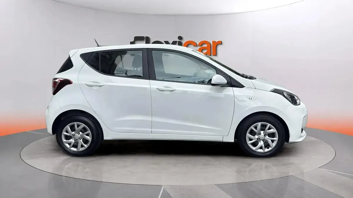 Usado Hyundai i10 67 CV (49 kW) 2019 Blanco Utilitario