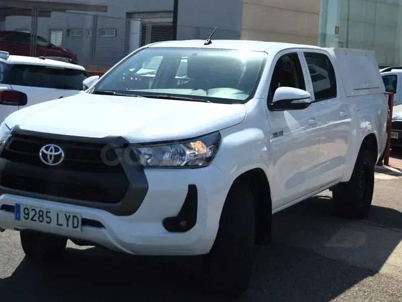 Usado Toyota HiLux 150 CV (110 kW) 2022 Blanco Pickup/Camioneta