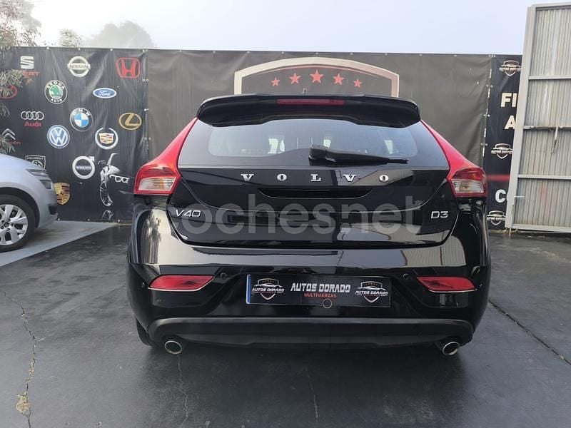 Usado Volvo V40 Momentum 150 CV (110 kW) 2015 Negro Berlina