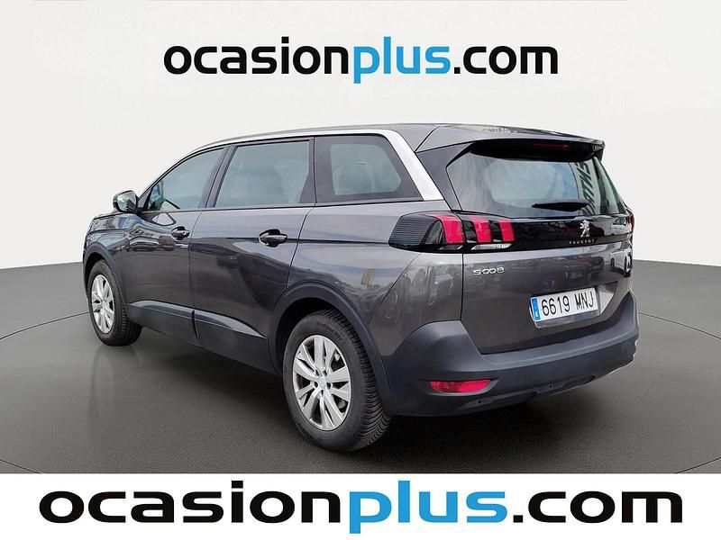 Usado Peugeot 5008 Active 136 CV (100 kW) 2024 Gris SUV