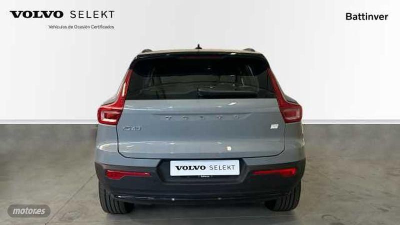 Usado Volvo XC40 Plus 185 kW (252 CV) 2023 Gris SUV