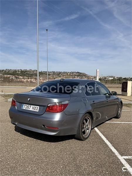 Usado BMW 530 Comfort Edition 231 CV (169 kW) 2006 Gris / plata Berlina