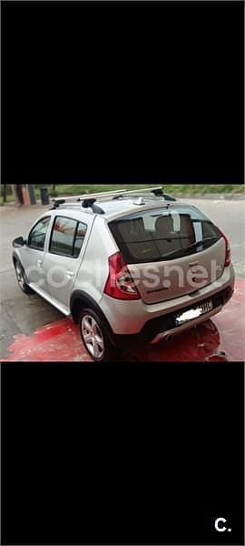 Usado Dacia Sandero Stepway 90 CV (66 kW) 2011 Gris / plata Berlina