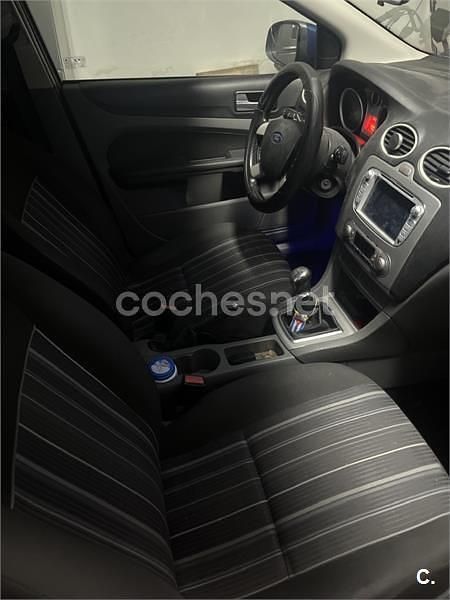 Usado Ford Focus Trend 109 CV (80 kW) 2008 Azul Berlina