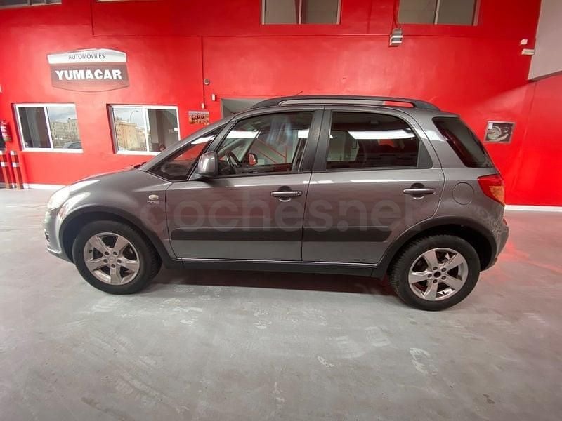 Usado Suzuki SX4 GL 135 CV (99 kW) 2013 Gris / plata SUV