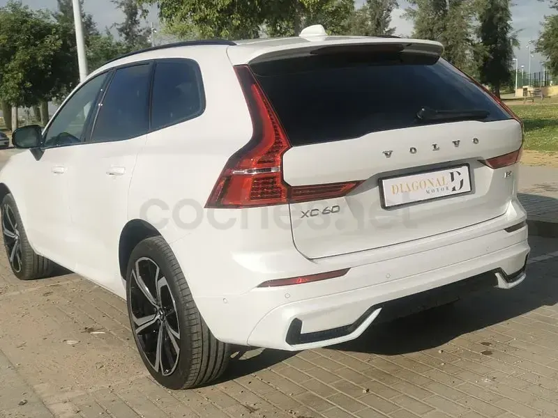Usado Volvo XC60 Plus 197 CV (144 kW) 2024 Blanco SUV