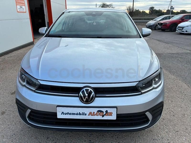 Usado VW Polo Life 95 CV (69 kW) 2021 Gris / plata Utilitario