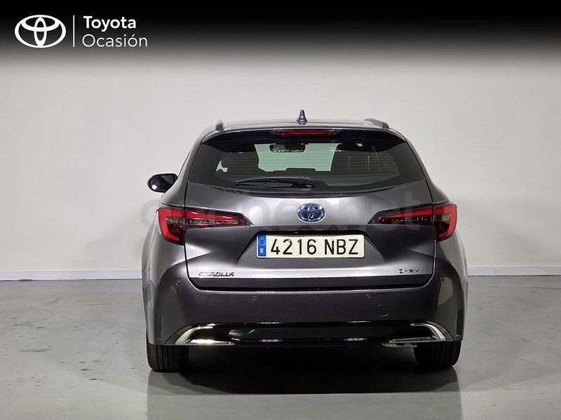 Usado Toyota Corolla Active 140 CV (102 kW) 2025 Gris / plata Familiar
