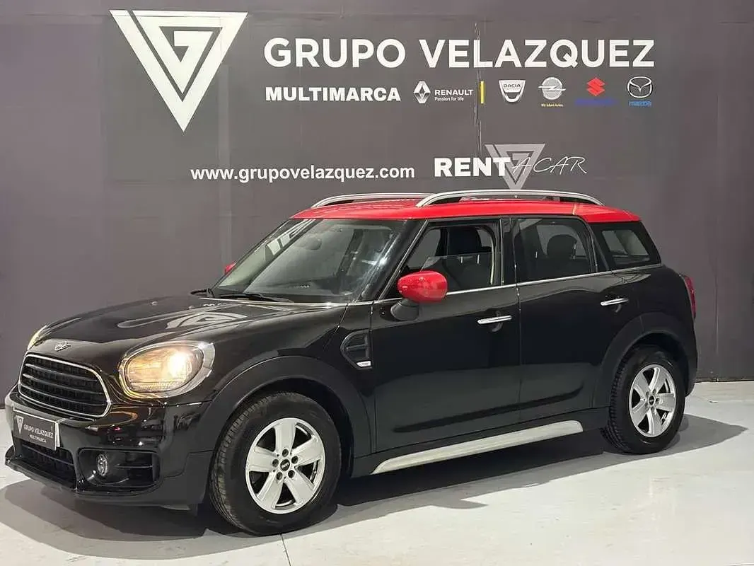 Usado Mini One Countryman 102 CV (75 kW) 2020 Negro SUV