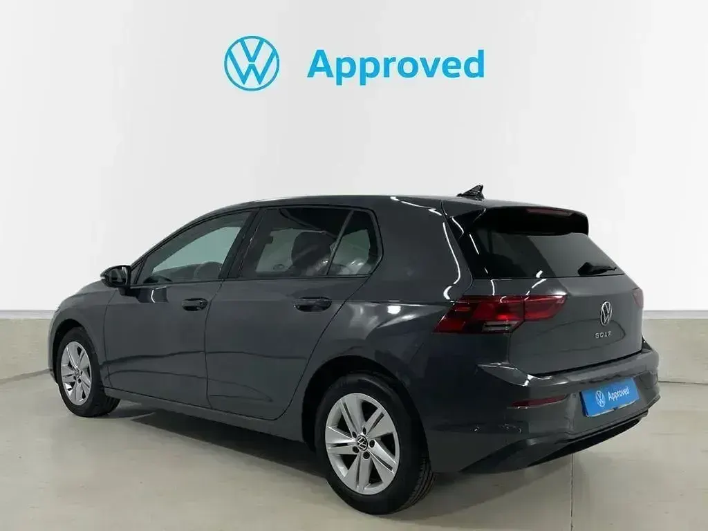 Brugt VW Golf VIII Life 115 HK (84 kW) 2024 Grå Sedan