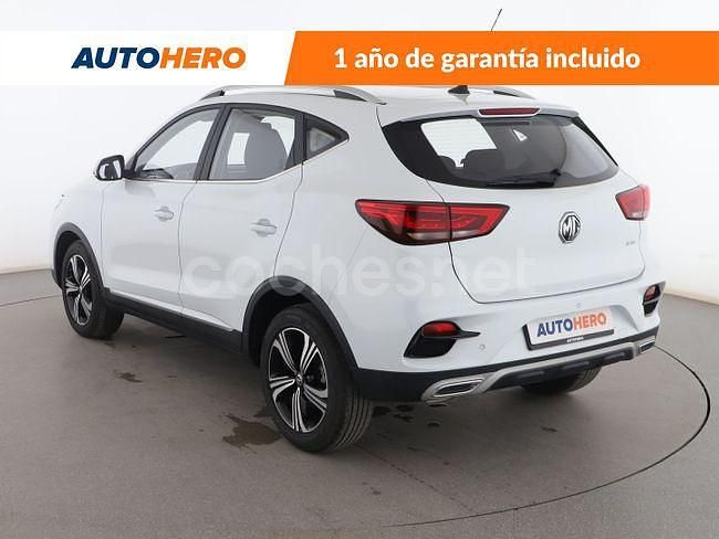 Käytetty MG ZS Comfort 106 HP (77 kW) 2023 Valkoinen Sedan