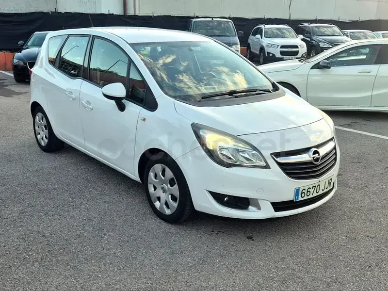 Usado Opel Meriva Selective 120 CV (88 kW) 2015 Blanco Monovolumen