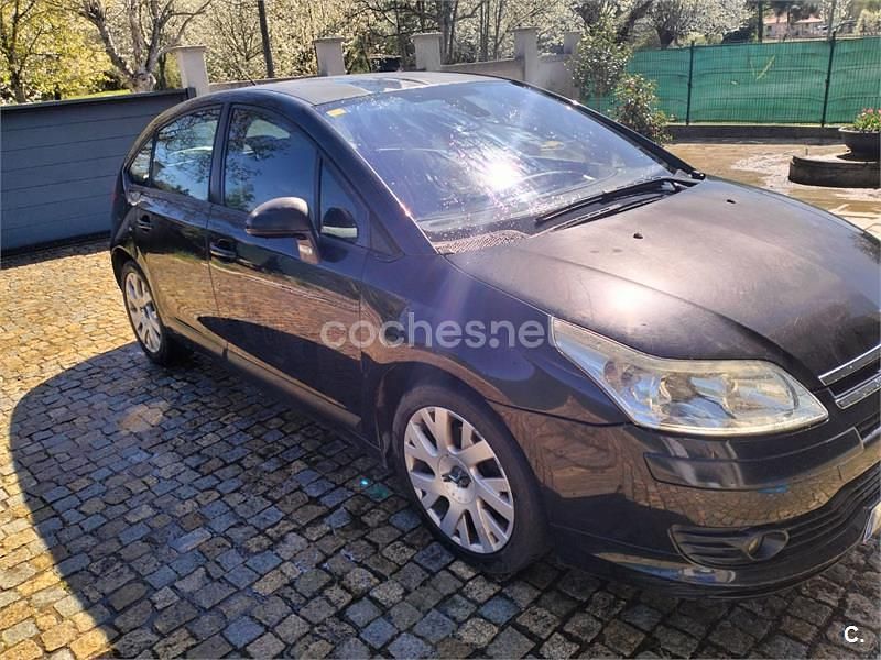 Usado Citroën C4 VTR Sport 110 CV (80 kW) 2007 Negro Berlina